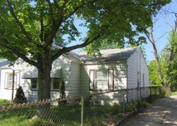 Pre-foreclosure in  GREENVALE RD Cleveland, OH 44121