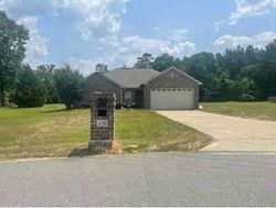 Pre-foreclosure in  LONESOME OAK LOOP Hensley, AR 72065