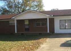 Pre-foreclosure in  ENSLEN ST SW Hartselle, AL 35640