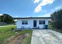 Pre-foreclosure in  NW 5TH AVE Homestead, FL 33034