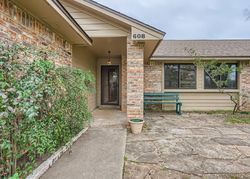 Pre-foreclosure in  PINE SISKIN DR Buda, TX 78610