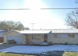 Pre-foreclosure in  CENTER AVE Payette, ID 83661