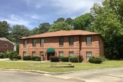 Pre-foreclosure in  PARKWOOD CIR Birmingham, AL 35215