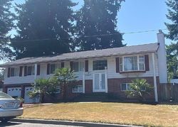 Pre-foreclosure in  MANCHESTER AVE Kent, WA 98032