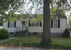 Pre-foreclosure Listing in MARYKNOLL RD OLD MONROE, MO 63369