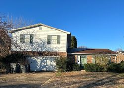 Pre-foreclosure in  BONNIE VIEW DR Evansville, IN 47715