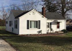 Pre-foreclosure in  MAHONING AVE NW Warren, OH 44483