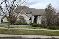 Pre-foreclosure in  TORYBROOKE CIR West Bloomfield, MI 48323