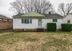 Pre-foreclosure in  RONALD DR Eastlake, OH 44095