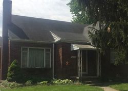 Pre-foreclosure in  HEATHERDOWNS BLVD Toledo, OH 43614