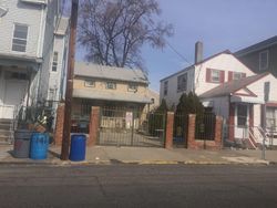 Pre-foreclosure in  PARK AVE Paterson, NJ 07501