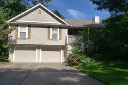 Pre-foreclosure in  BLUEBELL AVE Liberty, MO 64068