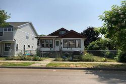 Pre-foreclosure in  OLIVER AVE N Minneapolis, MN 55411