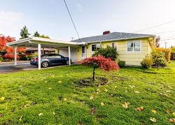 Pre-foreclosure in  ROYAL AVE Eugene, OR 97402