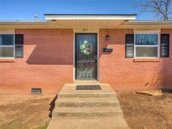 Pre-foreclosure in  SE 8TH ST Luther, OK 73054