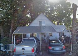 Pre-foreclosure in  15TH AVE SW Albany, OR 97321