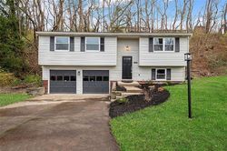 Pre-foreclosure Listing in AMY DR SOUTH PARK, PA 15129