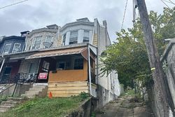 Pre-foreclosure in  LINDEN ST Reading, PA 19604