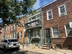 Pre-foreclosure in  TITAN ST Philadelphia, PA 19147