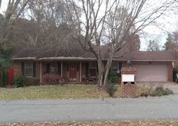 Pre-foreclosure in  MOUNTAIN VIEW RD Lenoir City, TN 37771