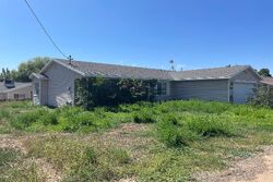 Pre-foreclosure in  W 200 N La Verkin, UT 84745