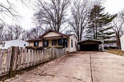 Pre-foreclosure in  S NORMAN AVE Evansville, IN 47714