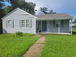 Pre-foreclosure in  LINSTER ST Chesapeake, VA 23324