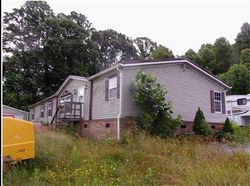Pre-foreclosure Listing in HAT ROCK RD TAZEWELL, VA 24651