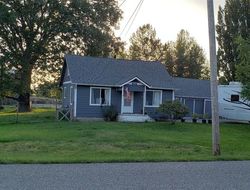 Pre-foreclosure in  E STACKPOLE RD Mount Vernon, WA 98274