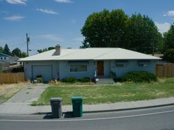 Pre-foreclosure in  S VANCOUVER ST Kennewick, WA 99337