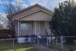 Pre-foreclosure in  ASHCRAFT AVE Paducah, KY 42003