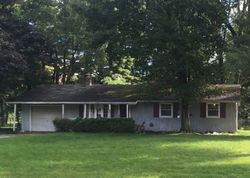 Pre-foreclosure in  MARK MANOR DR Elkhart, IN 46516