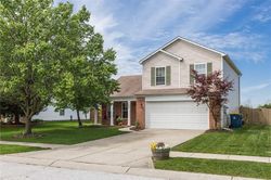 Pre-foreclosure in  SILVER RIDGE LN Brownsburg, IN 46112