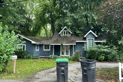 Pre-foreclosure in  BROWN ST Portage, IN 46368