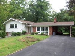 Pre-foreclosure Listing in CRESTVIEW DR OWENSVILLE, IN 47665
