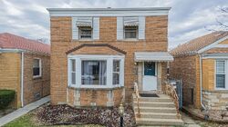 Pre-foreclosure in  S FAIRFIELD AVE Chicago, IL 60652