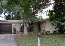 Pre-foreclosure in  WILTSHIRE DR Holiday, FL 34691