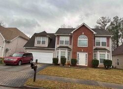 Pre-foreclosure in  OAK HOLLOW LN Hampton, GA 30228