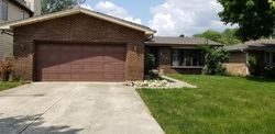 Pre-foreclosure in  HIDDEN VIEW DR Westmont, IL 60559