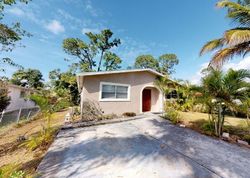 Pre-foreclosure in  HOLLAND ST Naples, FL 34113