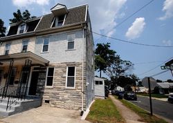 Pre-foreclosure in  W UNION ST Burlington, NJ 08016