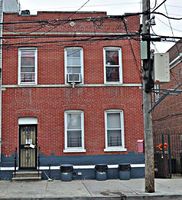 Pre-foreclosure in  HOLLAND AVE Bronx, NY 10467