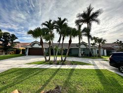 Pre-foreclosure in  ISLAND LAKES LN Boca Raton, FL 33498