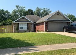 Pre-foreclosure in  CARRINGTON AVE Springdale, AR 72764