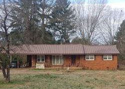 Pre-foreclosure in  HIGHWAY 17 Florence, AL 35634