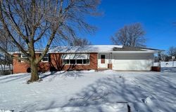Pre-foreclosure in  MARYLAND AVE Green Bay, WI 54302