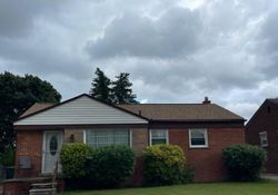 Pre-foreclosure in  WILLOW ST Dearborn, MI 48124