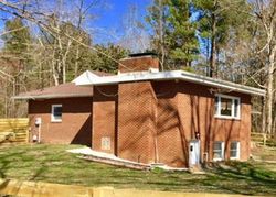 Pre-foreclosure in  WOODS EDGE RD Colonial Heights, VA 23834