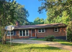 Pre-foreclosure Listing in MAPLE DR MADISON HEIGHTS, VA 24572
