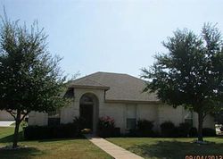 Pre-foreclosure in  FOREST PARK LN Red Oak, TX 75154